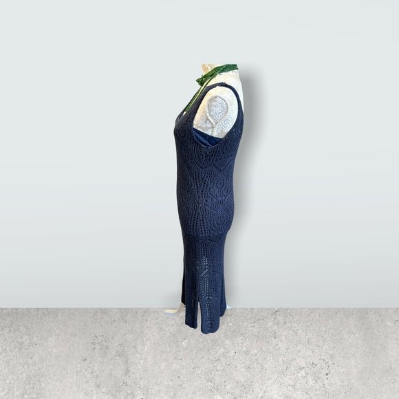 Hayden Knit dress in deep navy blue with navy slip size small. - Picture 2 of 7